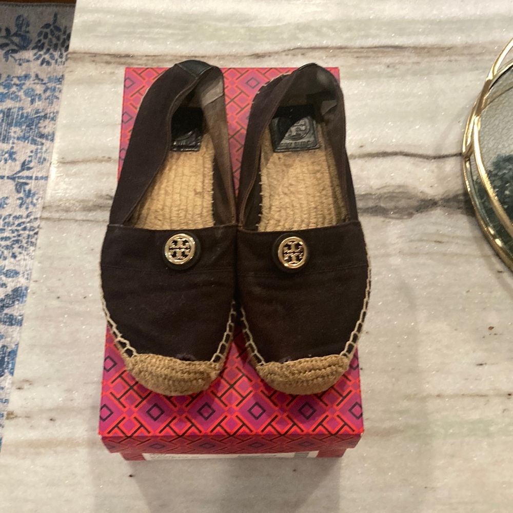 Tory Burch Black Beacher Flat Canvas Espadrille Size 7 with original box